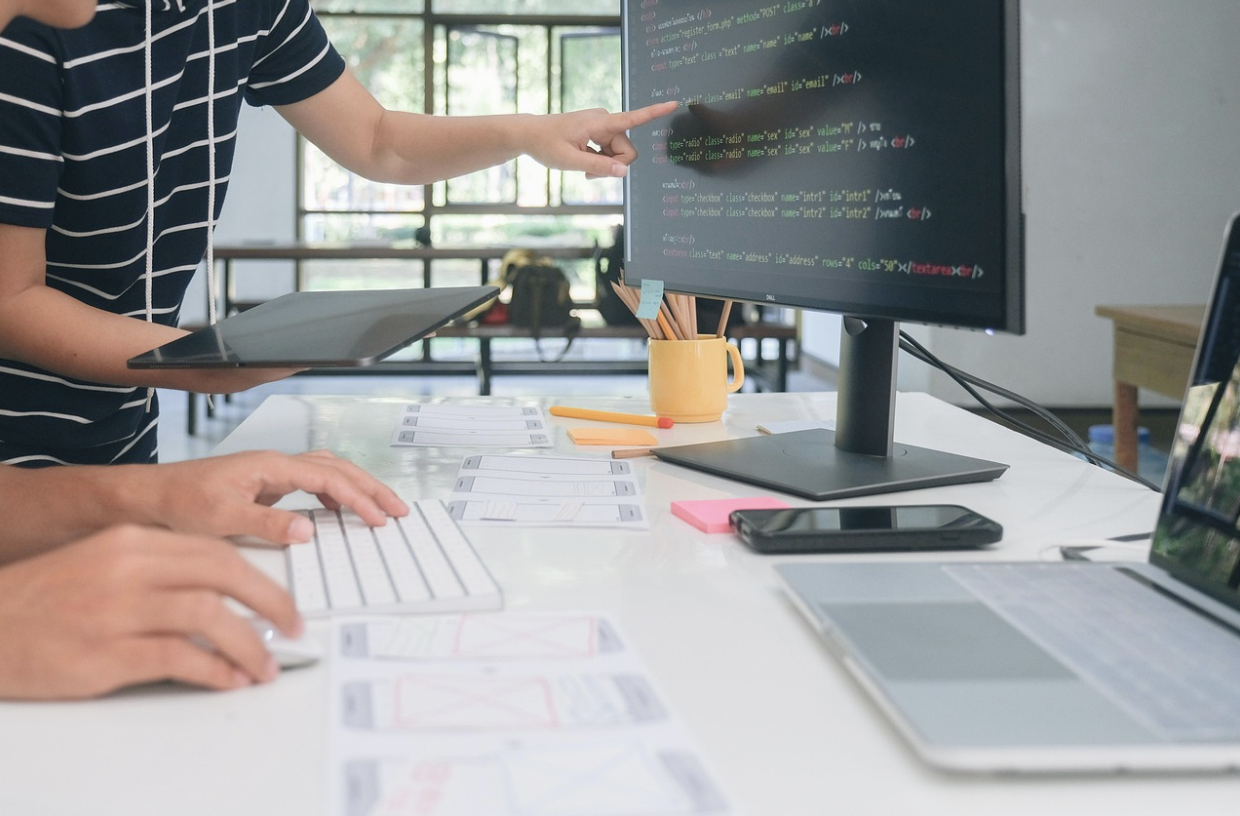 How Nearshore Outsourcing Cuts Development Costs by 30-40%