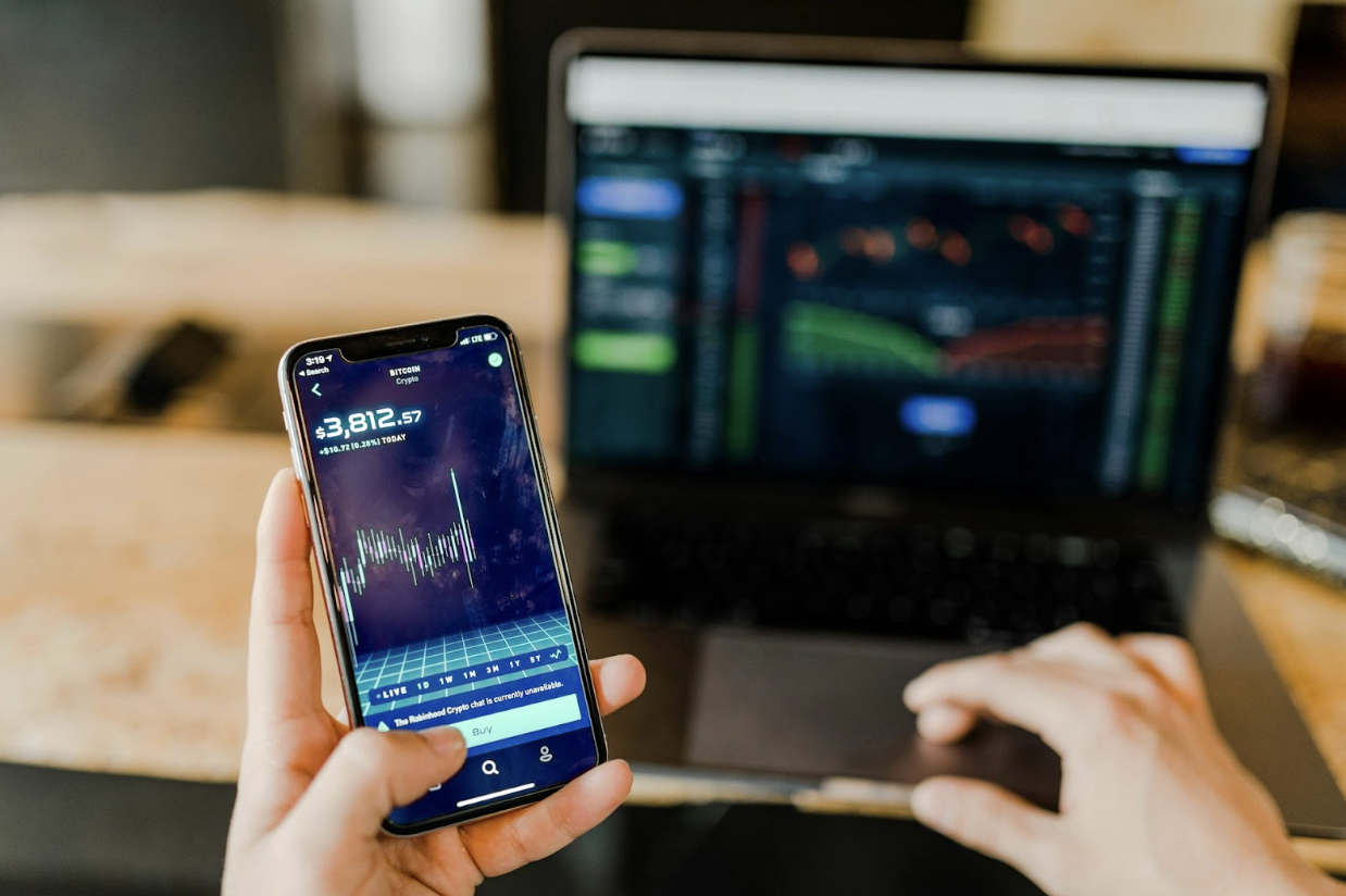 How to Hire Developers for AI and Fintech