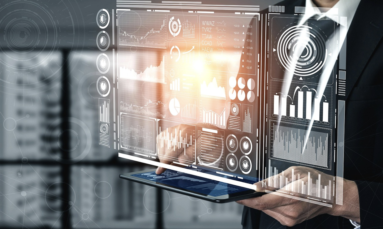 Choosing Between AI Services and Remote Developers: A Strategic Comparison